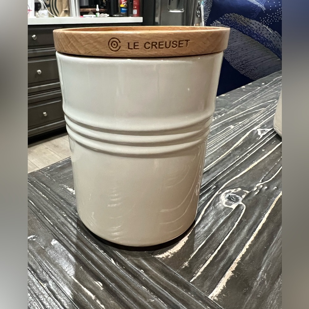 Le creuset 10cm storage jar